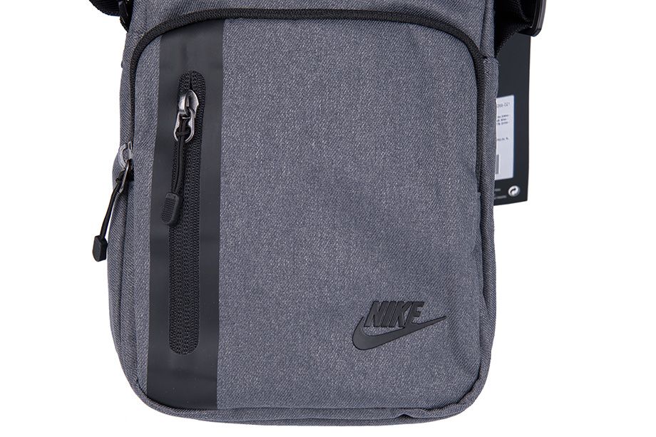 Nike Taška Ladvinka Core Small Items 3.0 BA5268 021 