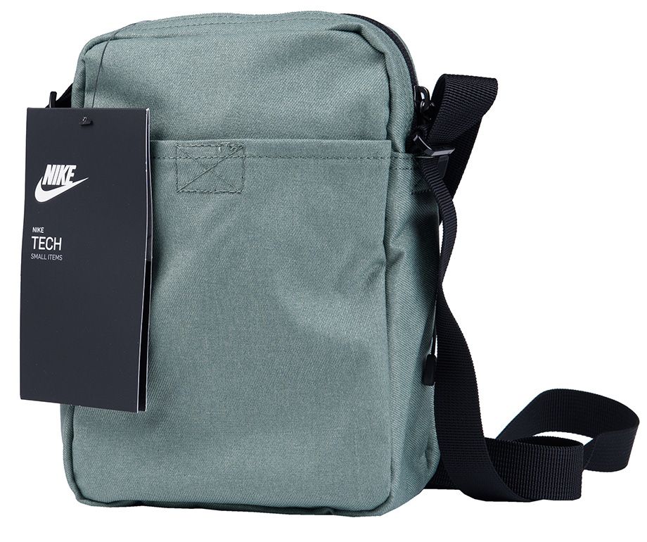 Nike Taška Ladvinka Core Small Items 3.0 BA5268 365 