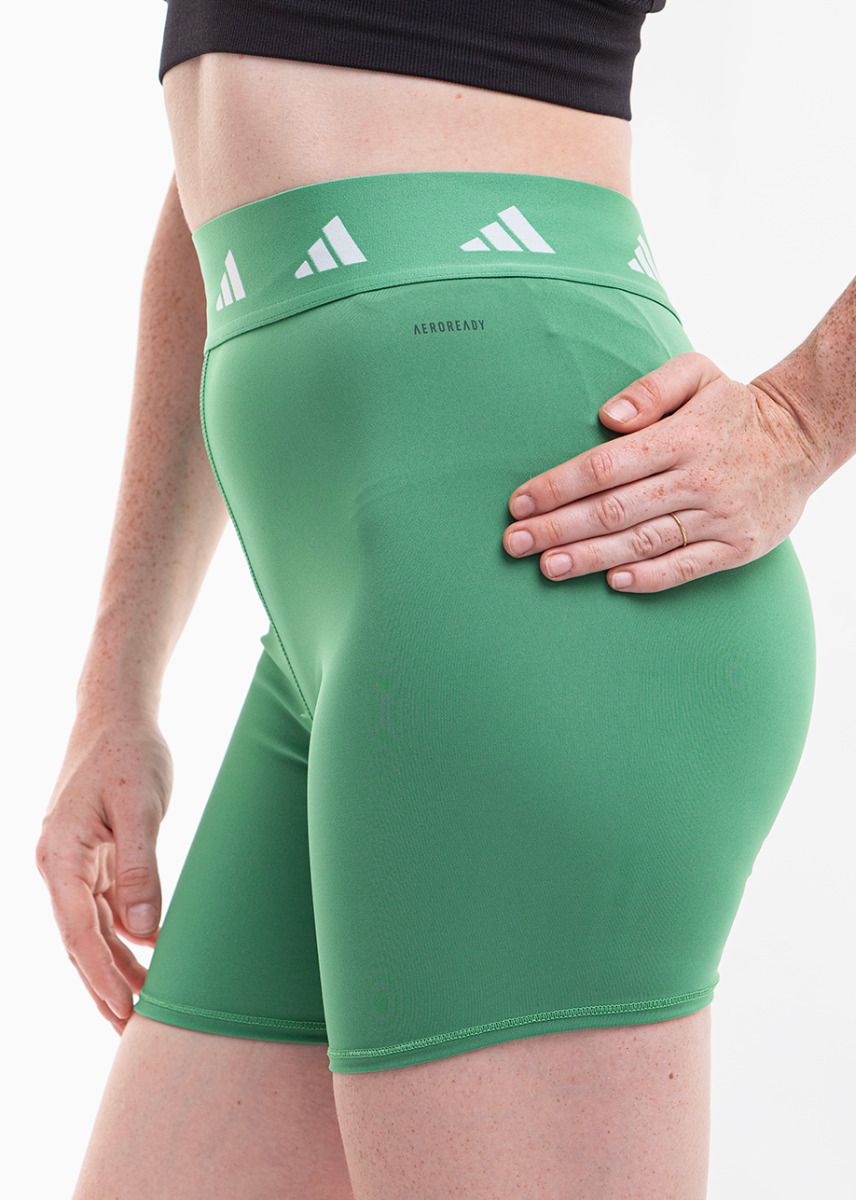 adidas Dámske šortky Techfit 4" IU1853