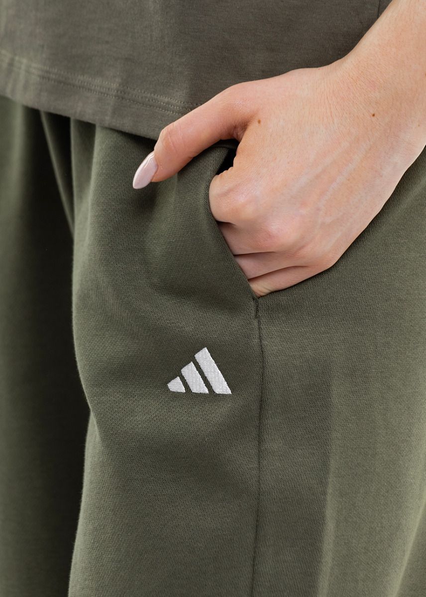 adidas Dámske tepláky Essentials Small Logo Feel Cozy Open-Hem JI6054