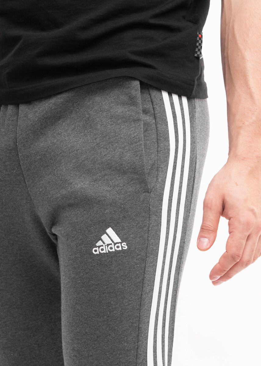 adidas Pánske tepláky Essentials French Terry Tapered Cuff 3-Stripes IC9408