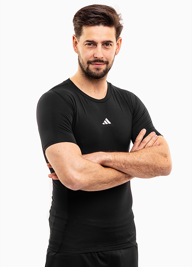 adidas Pánske tričko Techfit Short Sleeve Tee JP4674 adidas Pánske tričko Techfit Short Sleeve Tee JP4674