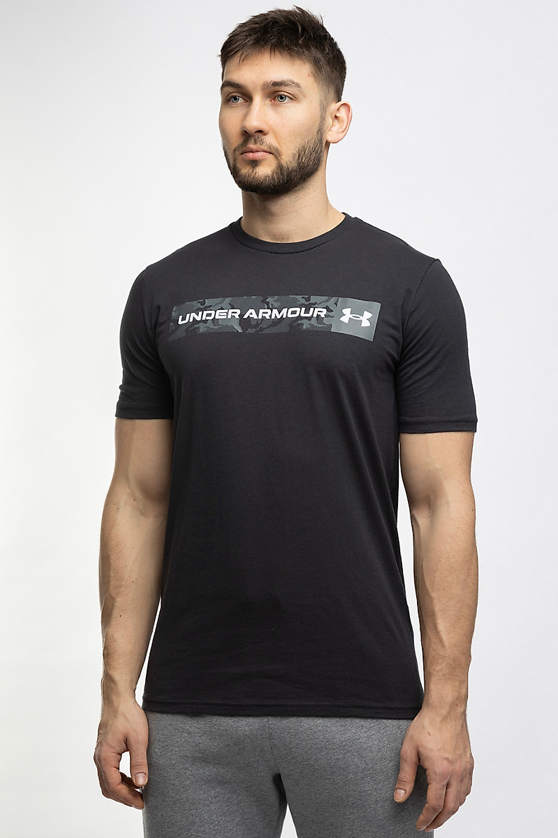 Under Armour Pánske tričko Camo Chest Stripe SS 1376830 001