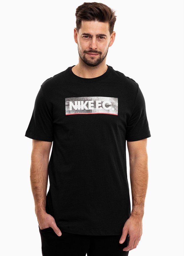 Nike Pánske tričko NK Fc Tee Seasonal Block DH7444 010 Nike Pánske tričko NK Fc Tee Seasonal Block DH7444 010