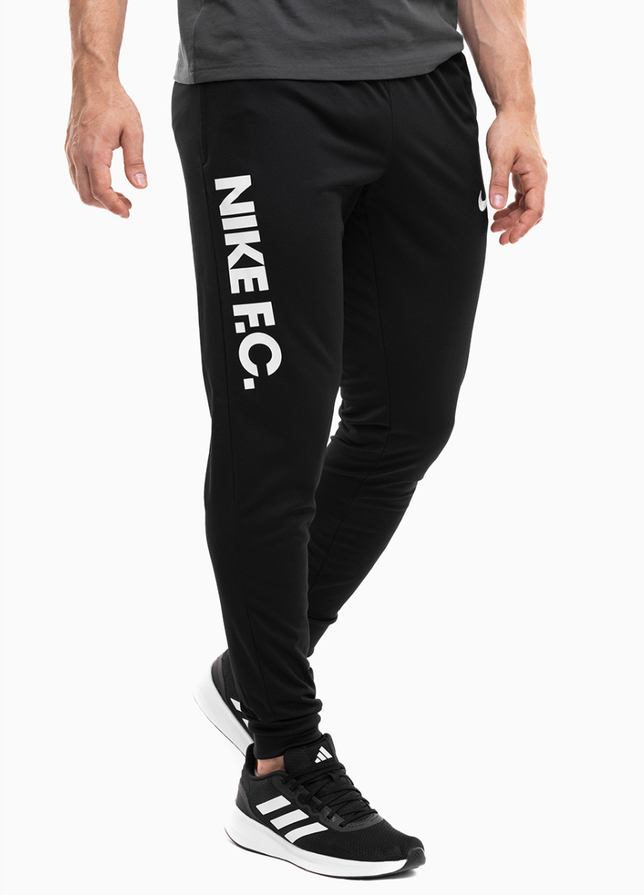 Nike Tepláky Pánske NK Dri-Fit FC Liber Pant K DC9016 010 Nike Tepláky Pánske NK Dri-Fit FC Liber Pant K DC9016 010